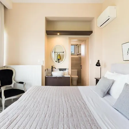 Villa Lux Mia With Heated Pool, 2km To & Childrens Area! *