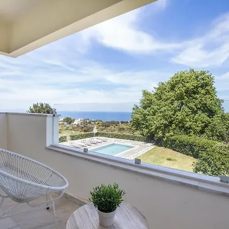 Villa Lux Mia With Heated Pool, 2km To & Childrens Area! Mikro Metochi
