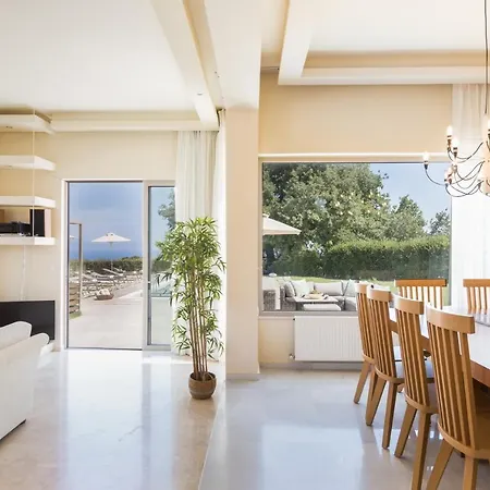 Villa Lux Mia With Heated Pool, 2km To & Childrens Area! Mikro Metochi