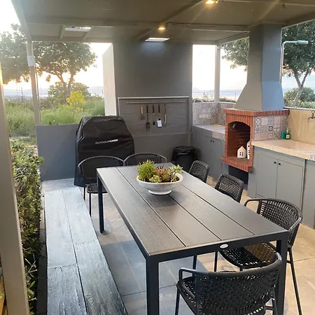 Villa Lux Mia With Heated Pool, 2km To & Childrens Area! *